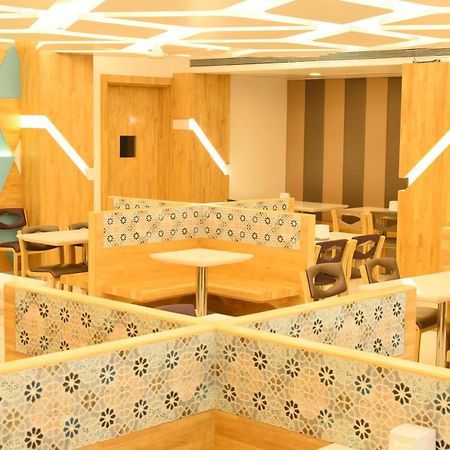 Shree Ganga Smb Hotels Ujjain Extérieur photo