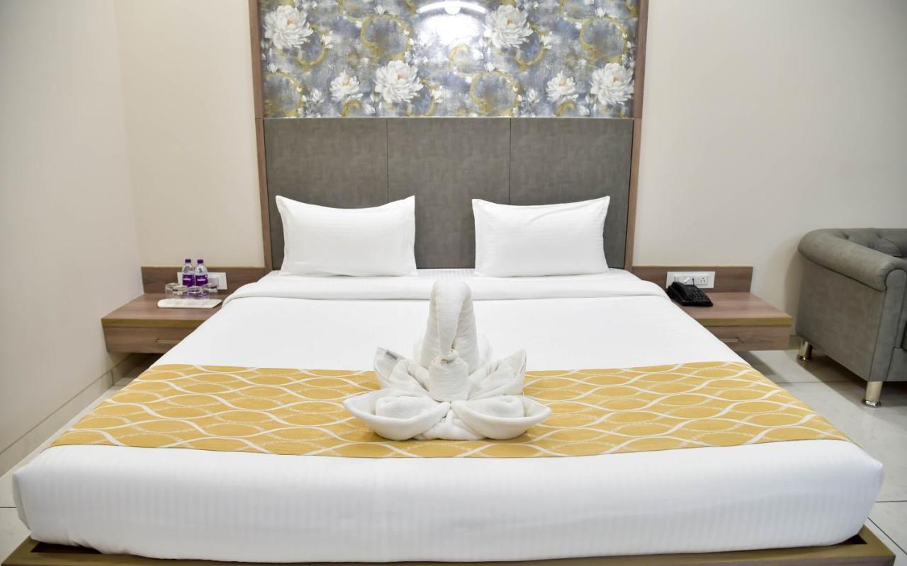 Shree Ganga Smb Hotels Ujjain Extérieur photo