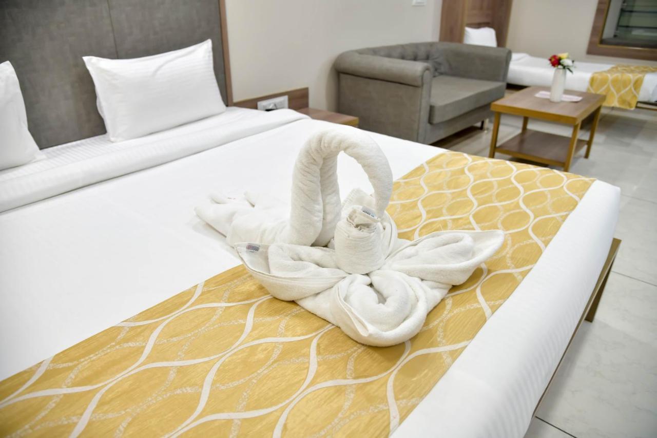 Shree Ganga Smb Hotels Ujjain Extérieur photo